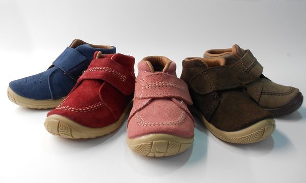 Botas de piel serraje disponible en 5 colores para niñ@s
