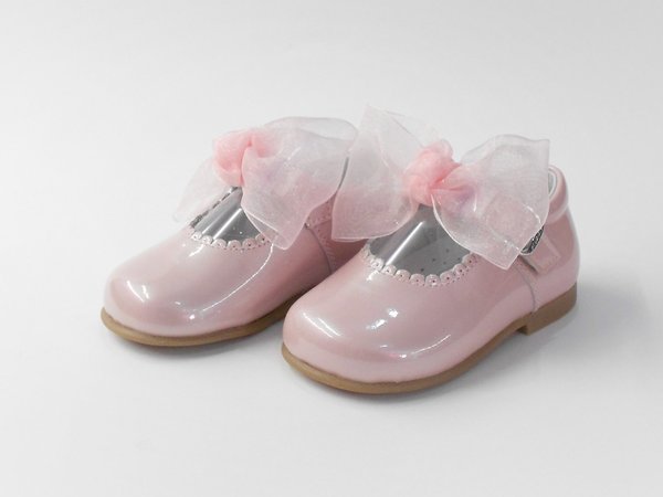 Zapato Andanines de charol rosa con lazo