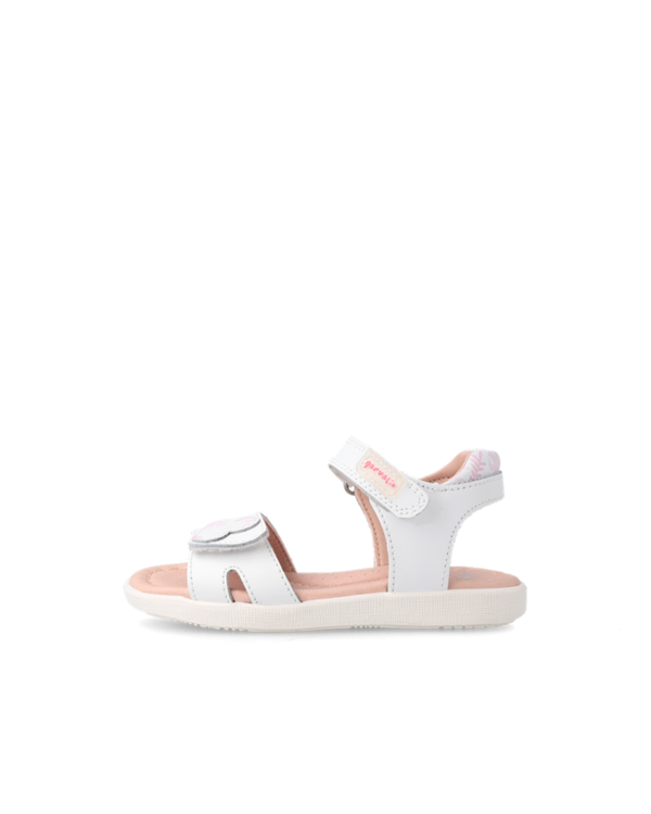 Sandalias de piel blancas con velcro para niña de la firma Garvalín
